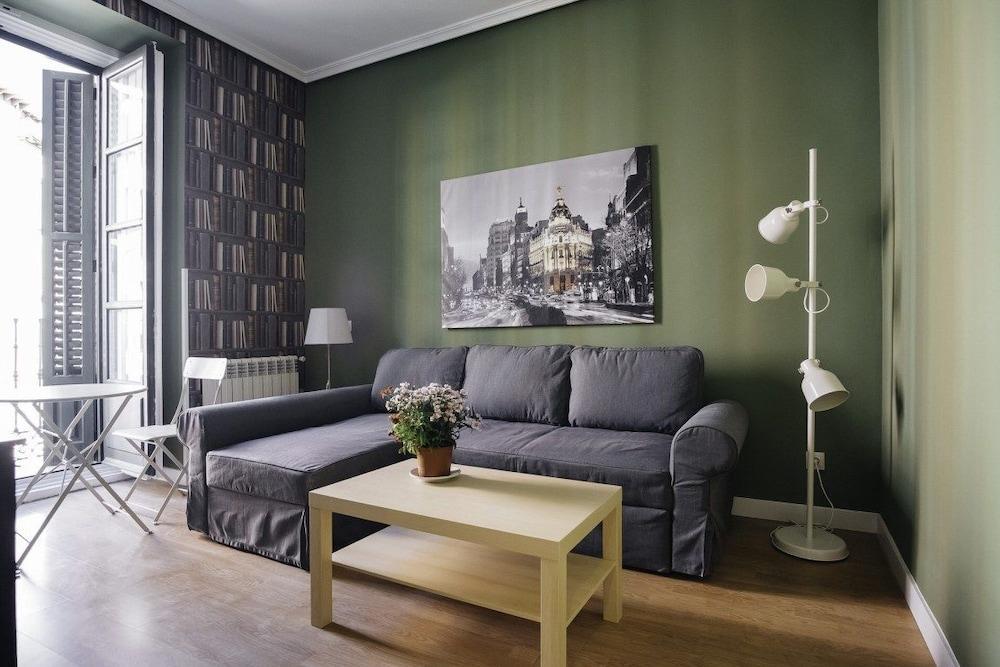 Habitat Apartments Latina Madrid Exterior foto